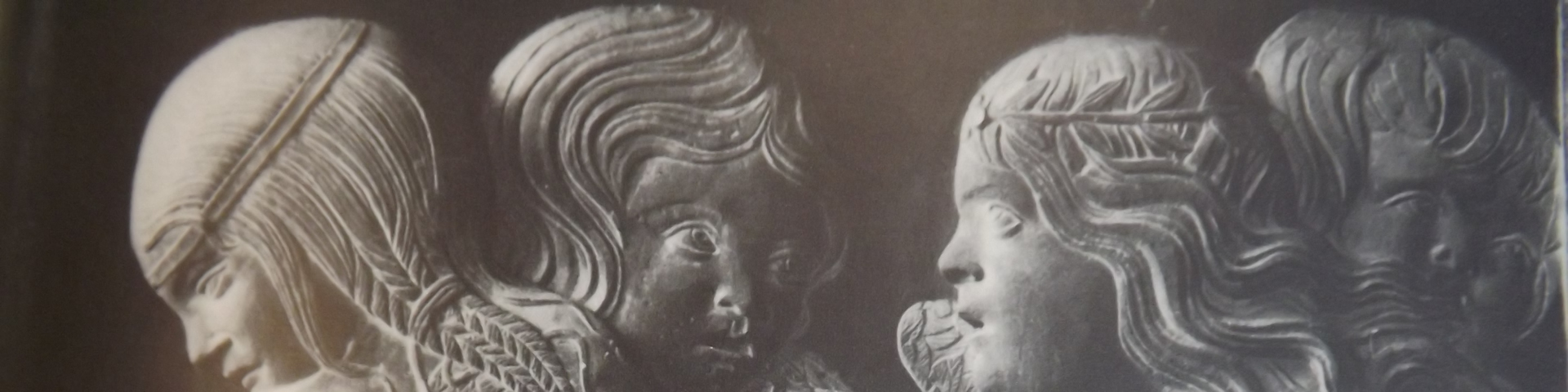 Sculpture of 4 faces