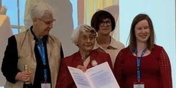 The photo shows (from left to right) Professor Miriam Butt, Professor Aditi Lahiri, Professor Sophie Repp the President of the DGfS, and Professor Anke Himmelreich, Vice President of the DGfS